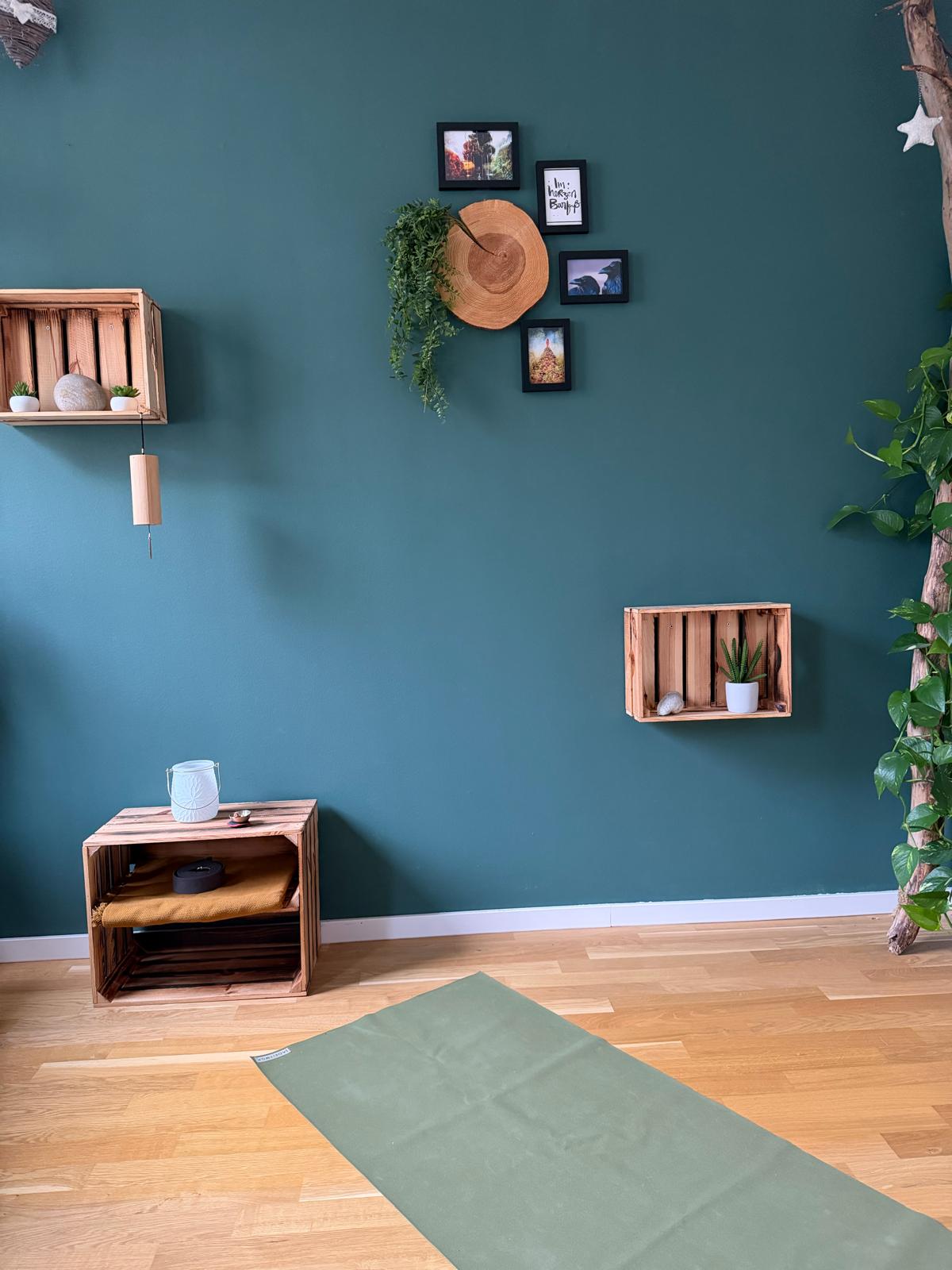 Wildgewachsenes Yoga and meditation